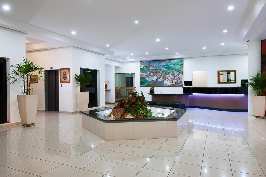 Carlton Plaza Hotel Uberlândia Buitenkant foto